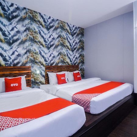 Oyo 1119 Memoire Express Hotel Kuching Ngoại thất bức ảnh