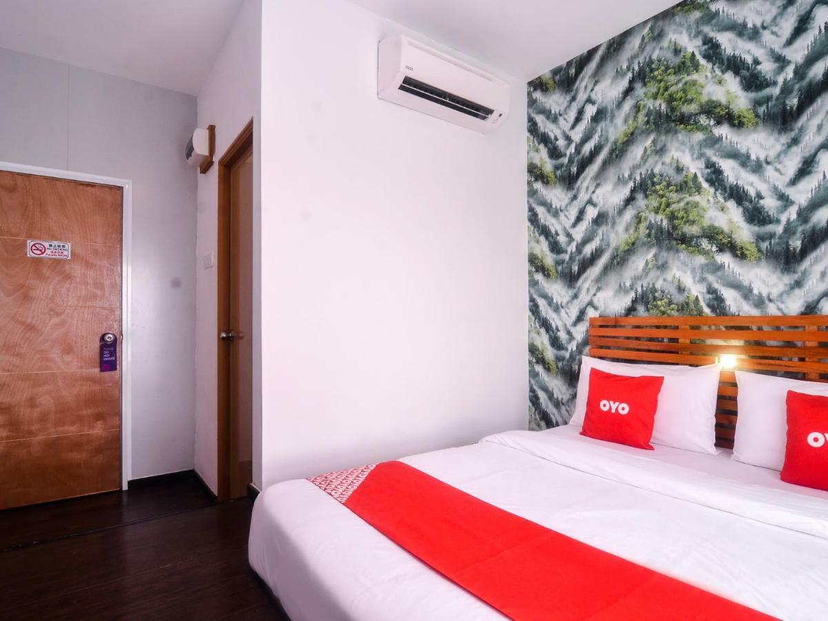 Oyo 1119 Memoire Express Hotel Kuching Ngoại thất bức ảnh