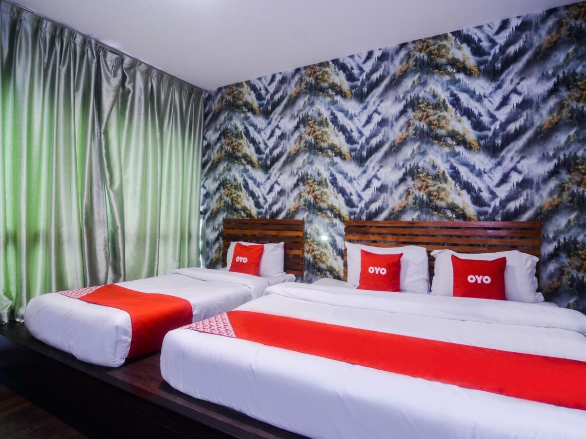 Oyo 1119 Memoire Express Hotel Kuching Ngoại thất bức ảnh