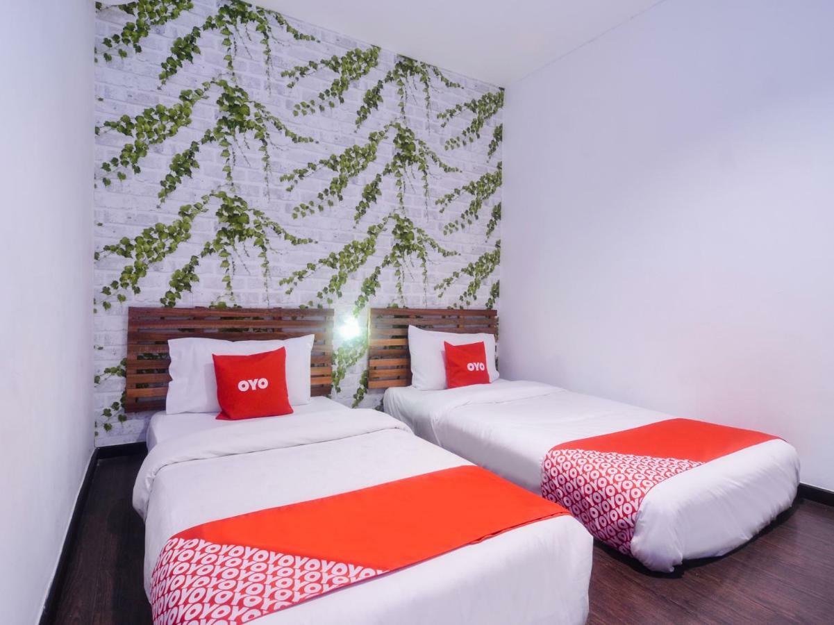 Oyo 1119 Memoire Express Hotel Kuching Ngoại thất bức ảnh