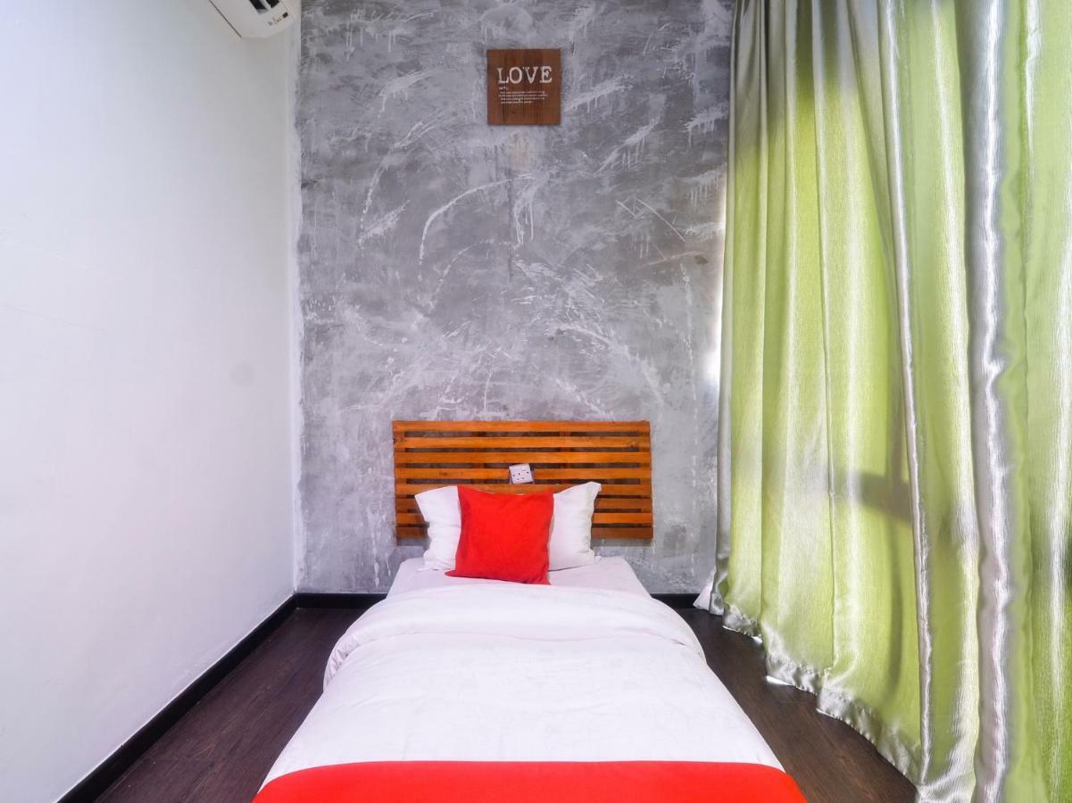 Oyo 1119 Memoire Express Hotel Kuching Ngoại thất bức ảnh