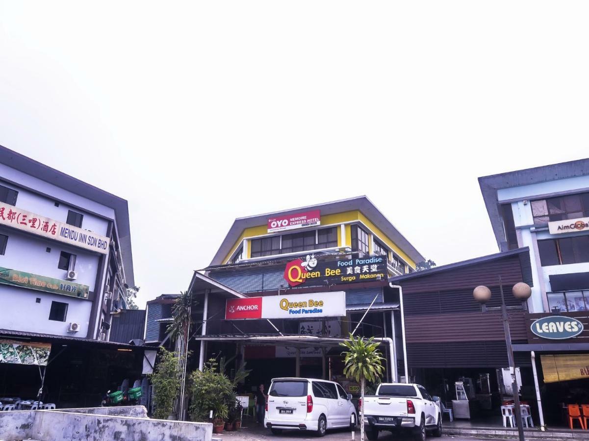 Oyo 1119 Memoire Express Hotel Kuching Ngoại thất bức ảnh