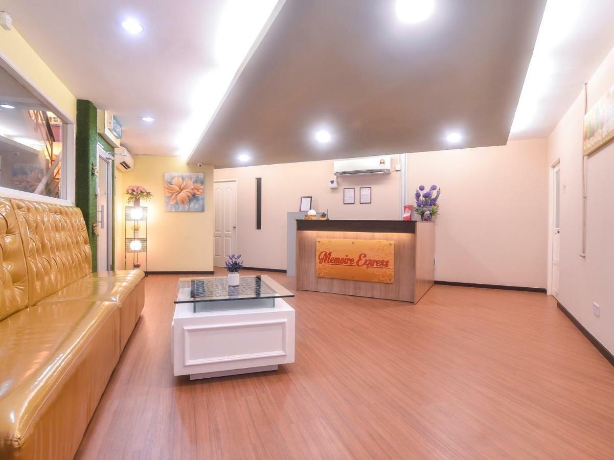 Oyo 1119 Memoire Express Hotel Kuching Ngoại thất bức ảnh