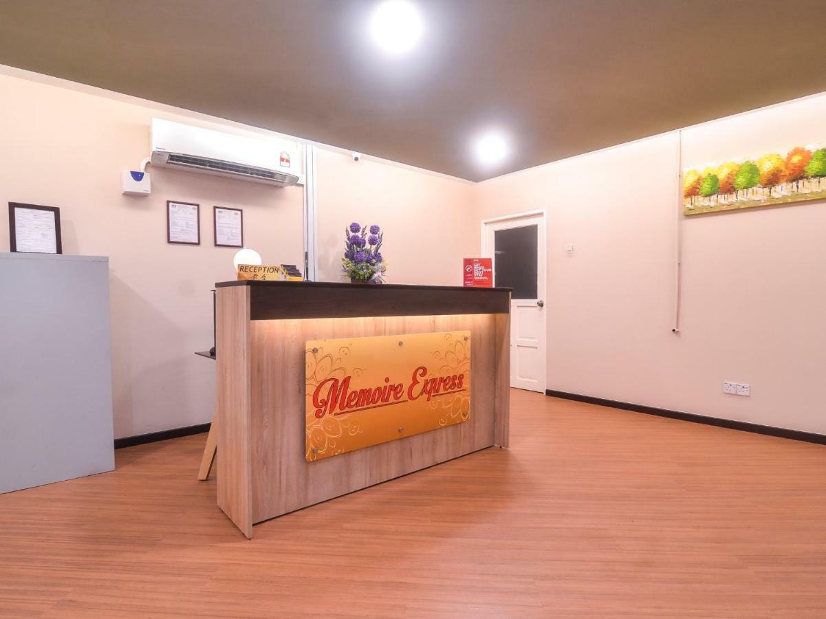 Oyo 1119 Memoire Express Hotel Kuching Ngoại thất bức ảnh